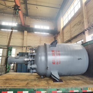 Réacteurs chimiques chauffés et agités bibo 10000L pour peinture, résine, polyuréthane avec cuve centrale et composants moteur - Product Image 4