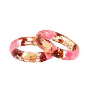 Bracelet en résine haut de gamme, léger et confortable à porter, élégant, couleur personnalisée, bijoux en résine, bracelet artisanal en résine, Fête des Mères - Product Image 2