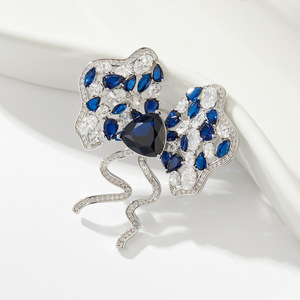 Micro Set Zircon <b>Bow</b> Brooch Rose <b>Red</b> Corsage Women's Party Accessory Zinc Alloy XC07013 - Product Image 4