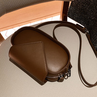 Sac à bandoulière rétro de luxe pour femme au design classique, sac à main décontracté quotidien à fermeture éclair unique, style mode de niche