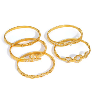 Bracelet Gaovo Premium Luxe Léger 2 Styles Serpent Pavé CZ + Design en V Plaqué Or Acier Inoxydable Bijoux de Mode Femme - Product Image 5
