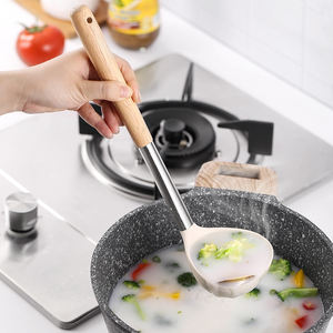 طقم أدوات مطبخ من السيليكون غير اللاصق من Manjia بمقبض خشبي لإكسسوارات الطبخ - Product Image 5