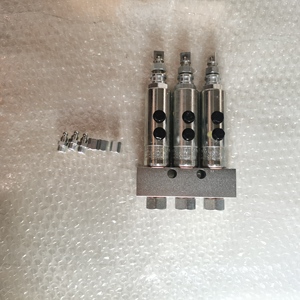 581-96-19520 5819619520 ชุดหัวฉีดสำหรับรถดัมพ์ PC1250-8 อะไหล่ - Product Image 1
