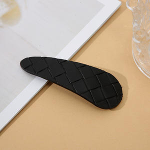 Pinza lateral para el cabello a la moda, horquillas de cuero PU, tocado geométrico Simple a cuadros, accesorios Retro para el cabello, pinzas para el cabello, regalos - Product Image 2