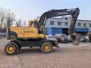 Excavatrice sur chenilles Volvo EC145B d'occasion de 14 tonnes, en bon état, engin de construction avec moteur, 1 an de service après-vente - Product Image 2