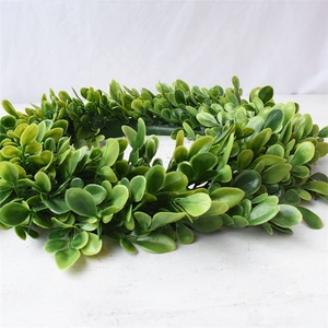 ET04195 décoration <span class=keywords><strong>de</strong></span> mariage en plastique feuille verte guirlande <span class=keywords><strong>porte</strong></span> couronne verte feuilles artificielles <span class=keywords><strong>couronnes</strong></span> <span class=keywords><strong>de</strong></span> buis - Product Image 4