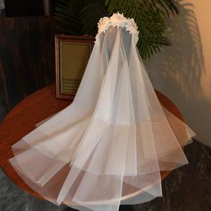 Voile de mariée haut de gamme blanc double couche pour cérémonie de mariage, avec dentelle florale vintage délicate et perles, élégant - Product Image 3