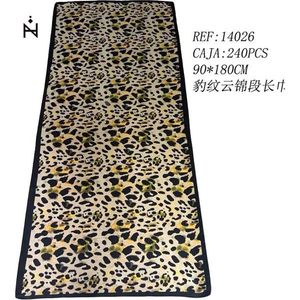 Sciarpa Lunga in Broccato con Stampa Leopardata 90x180cm Accessorio di Moda - Product Image 1