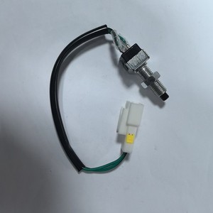 สวิตช์ไฟถอยหลังสำหรับโตโยต้า 84640-37020 84640-37050 ดีซี 12V ตำแหน่งด้านหลัง - Product Image 5
