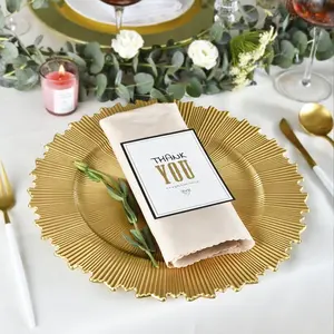 Großhandel Luxus-Stil Tisch dekoration Runde Kunststoff Gold Riff Ladegerät Platte unter Platten für Hochzeits feier