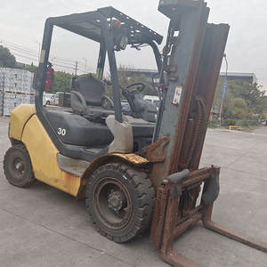 מלגזה דיזל משומשת מדגם קומטסו FD30T-17, 3 טון, גובה הרמה 4500 מ', תורן דו-שלבי, ממקור יפני, במבצע חם מחסן. - Product Image 4