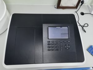 INNOVA カラーシングルビーム紫外可視赤外分光光度計 T-5100 モデル 190-1100nm 波長範囲 7インチTFT静電容量式タッチ - Product Image 2