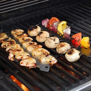 Juego de Brochetas de Acero Inoxidable para Barbacoa, Reutilizables, Portátiles, Multifuncionales, Largas, con Forma de Espina de Pescado, para Exteriores y Camping - Product Image 1