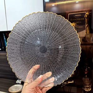 Venda quente Scalloped <span class=keywords><strong>Glass</strong></span> Charger <span class=keywords><strong>Plates</strong></span> Transparente Gold Edge <span class=keywords><strong>Glass</strong></span> Dinner e Charge Plate Set para casamento - Product Image 5