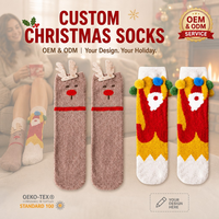 Chaussettes de Noël personnalisées avec logo en forme de bois de renne |   Design Pom-Pom Père Noël duveteux |   Cadeau de vacances confortable