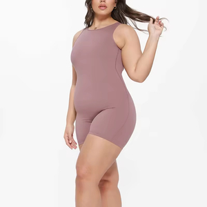 จั๊มสูทออกกำลังกายผู้หญิงไซส์ใหญ่ แขนกุด ขาสั้น ผ้ายืดไนลอนสแปนเด็กซ์ ผลิตโดยโรงงาน OEM - Product Image 1