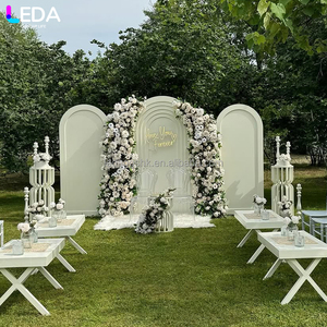 LEDA Decoración para Eventos de Boda, Juego de Tres Piezas de Flores Colgantes de Acrílico Blanco Clásico y Simple, Fondo para Arco de Boda - Product Image 1