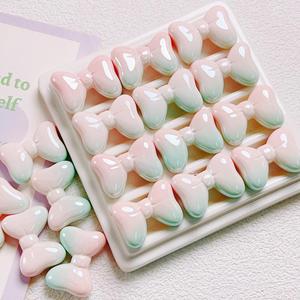 Galvanoplastia de color UV Cambio gradual Color Fat Bow Cuentas sueltas DIY Cadena de teléfono móvil Material Acrílico Bead Bow - Product Image 4