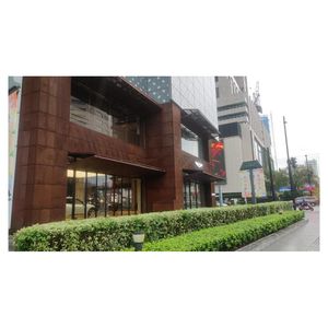 <span class=keywords><strong>Porte</strong></span> <span class=keywords><strong>de</strong></span> <span class=keywords><strong>garage</strong></span> <span class=keywords><strong>pliante</strong></span> en aluminium électrique au design moderne <span class=keywords><strong>de</strong></span> diverses spécifications avec calandre en verre trempé pour <span class=keywords><strong>l</strong></span>'<span class=keywords><strong>extérieur</strong></span> - Product Image 5