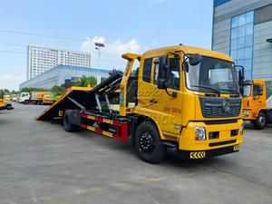 Camion de dépannage Dongfeng 10 tonnes, une remorque pour deux véhicules, plateau de 8,3 m équipé d'un bras de dépannage hydraulique arrière de 10T pour le remorquage des véhicules dépannés - Product Image 4