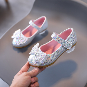 <span class=keywords><strong>Scarpe</strong></span> in Pelle <span class=keywords><strong>per</strong></span> Bambine <span class=keywords><strong>con</strong></span> Fiocco, <span class=keywords><strong>Scarpe</strong></span> <span class=keywords><strong>con</strong></span> <span class=keywords><strong>Tacco</strong></span> Alto <span class=keywords><strong>per</strong></span> Bambini, Moda Primaverile, Graziose <span class=keywords><strong>Scarpe</strong></span> da Principessa <span class=keywords><strong>con</strong></span> Diamanti <span class=keywords><strong>per</strong></span> Bambine - Product Image 5