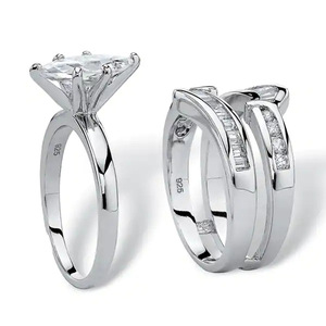 Set di Anelli di Fidanzamento in Zirconia per Donne, Elegante Gioiello da Matrimonio con Micro Pavé, Tre Pezzi Impilabili, Idea Regalo - Product Image 2