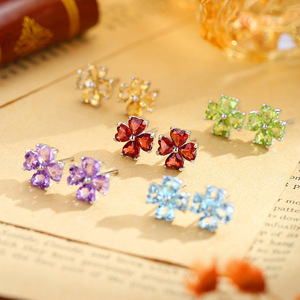 9 paires de boucles d'oreilles clous en argent sterling 925, motif trèfle à quatre feuilles, avec pierres naturelles en forme de cœur de 4 mm, bijoux minimalistes pour femme, idéales pour les soirées. - Product Image 3