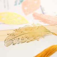 Marque-page en métal doré à plumes, style chinois délicat, art populaire, avec pompons, technique de moulage, souvenir