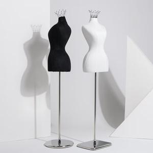 Maniquí de medio cuerpo femenino <span class=keywords><strong>para</strong></span> estilos de vestidos de novia, utilizado en tiendas de ropa <span class=keywords><strong>para</strong></span> exhibir en <span class=keywords><strong>escaparates</strong></span> y <span class=keywords><strong>para</strong></span> exhibir corsés. - Product Image 3