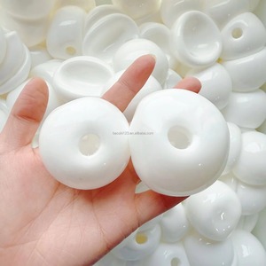 Balle Squishy Ultra Fine en TPR Souple de 6CM, Blanche, Vide, Parfumée au Lait, Faite à la Main, Jouet Sonore en Forme de Coquille, Vente en Gros, Unisexe - Product Image 3