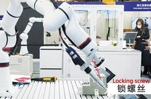 Brazo de <span class=keywords><strong>robot</strong></span> de pintura en aerosol 6 ejes ABB <span class=keywords><strong>Robot</strong></span> industrial comparativo <span class=keywords><strong>Robot</strong></span> de pintura de coche con pista lineal - Product Image 6