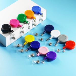 Accessoires pour infirmières et médecins, porte-badges personnalisés en plastique, porte-badges rétractables, porte-badges à enrouleur - Product Image 1