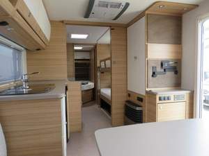 La Mejor Oferta, Autocaravana de Lujo Blanca VECO Dethleffs 730 de Dubái para Acampar con Aplicación OEM para Caravanas - Product Image 5