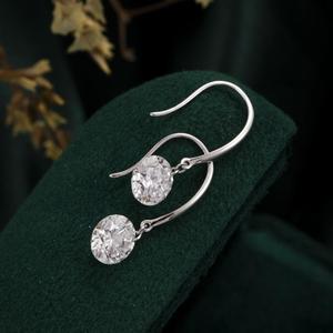 Pendientes Colgantes de Oro Rosa con Diamantes Redondos de 10K, Joyería de Moda para Mujer - Product Image 1