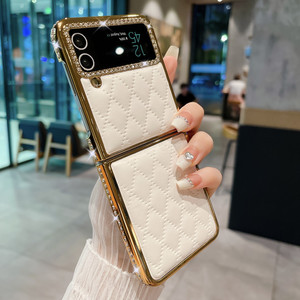 Funda de teléfono de cuero con entramado de borde de diamante chapado de lujo para Samsung <span class=keywords><strong>Zflip</strong></span> 5 4 3 Color sólido Flip 4 contraportada - Product Image 6