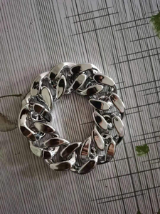 Cadena de eslabones cubanos de plástico chapada en oro con diseño de onda de agua, joyería de fiesta exagerada para hombre - Product Image 5