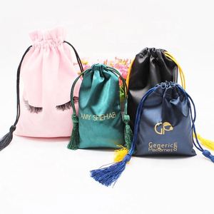 Pochettes en satin de luxe personnalisées avec cordon de serrage et logo imprimé pour le rangement des perruques et les cadeaux de soins capillaires - Product Image 2