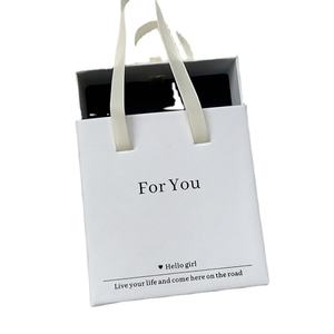 Boîte à bijoux en <span class=keywords><strong>papier</strong></span> de <span class=keywords><strong>Suspension</strong></span> personnalisable haut de gamme organisateur vierge personnalisé avec Logo revêtement UV gaufrage stratification mate - Product Image 2