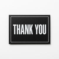 Cartes de remerciement minimalistes noires avec typographie blanche audacieuse, style industriel cool, personnalisables en gros, logo sur mesure, emballage pour entreprises et vente au détail, OEM ODM