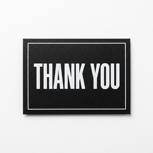 Tarjetas de Agradecimiento Minimalistas Negras con Tipografía Blanca en Negrita, Estilo Industrial Moderno, Personalizables al por Mayor con Logotipo, para Empresas, Comercio Minorista, Embalaje, OEM, ODM - Product Image 1