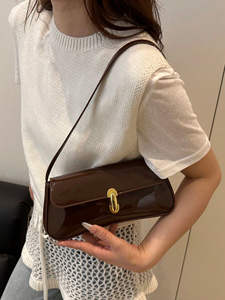 Sac fourre-tout rétro en cuir synthétique PU imperméable avec fermeture éclair pour femme, à porter à l'épaule ou sous le bras - Product Image 4