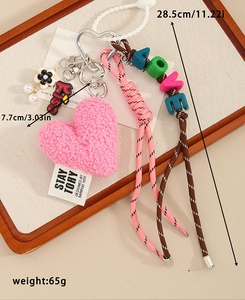Colgante de Corazón de Felpa Rosa Suave, Decoración para Bolsos de Hombro de Niñas, Llavero con Borla y Letra LOVE, Adorno de Moda para Bolsos de Mujer - Product Image 2