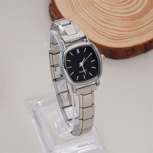 Jam Tangan Wanita Model Kotak Gaya Italia DIY, Tali Baja Anti Karat, Casing Paduan, Fashion Santai untuk Pelajar, Quartz dengan Dial Jarum - Product Image 3