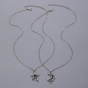 Coppia di gioielli stile Punk Vintage smalto nero olio irregolare liquido di fusione a mezzaluna <span class=keywords><strong>stella</strong></span> set collana pendente per gli amanti - Product Image 2