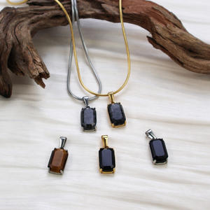 Venta al por mayor de piedras preciosas naturales impermeables, colgante de ónix negro, joyería de acero inoxidable, collar de piedra de ónix para hombres, joyería - Product Image 3