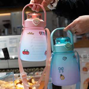 Bouteille d'eau en gros <span class=keywords><strong>2023</strong></span> été chaud enfants grande capacité 1300ML mouvement gobelets en plastique Pot-bellied bouteille d'eau - Product Image 6