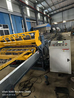 Machine de fabrication de treillis Machine de soudage de treillis métallique en acier à faible teneur en carbone pour la construction de panneaux de clôture métallique en fer entièrement automatique