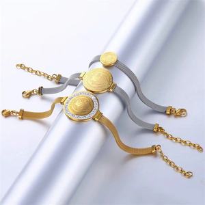 Vente en gros Bracelet de montre Saint-Benoît en acier inoxydable plaqué or 18 carats Bijoux en perles pour prêtres catholiques pour cadeau - Product Image 1