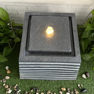 Fontaine d'eau d'extérieur 48x48x37cm, design géométrique, décoration de jardin durable, utilisation intérieure et extérieure - Product Image 2