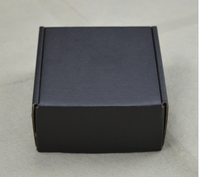 Boîte en papier ondulé rose à impression personnalisée, emballage d'expédition rigide pliable pour poupées cadeau, forme magnétique personnalisable